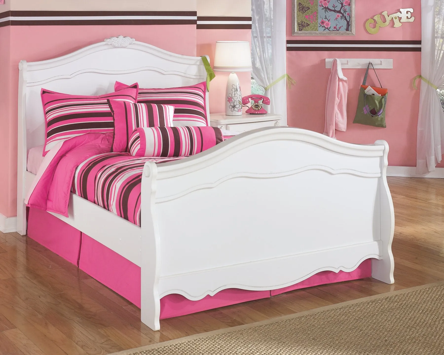 Exquisite Full Sleigh bed