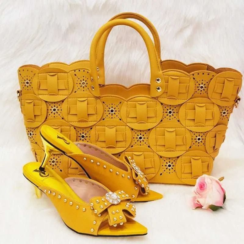 High-Quality Nigerian Design Matching Shoes and Bag Set