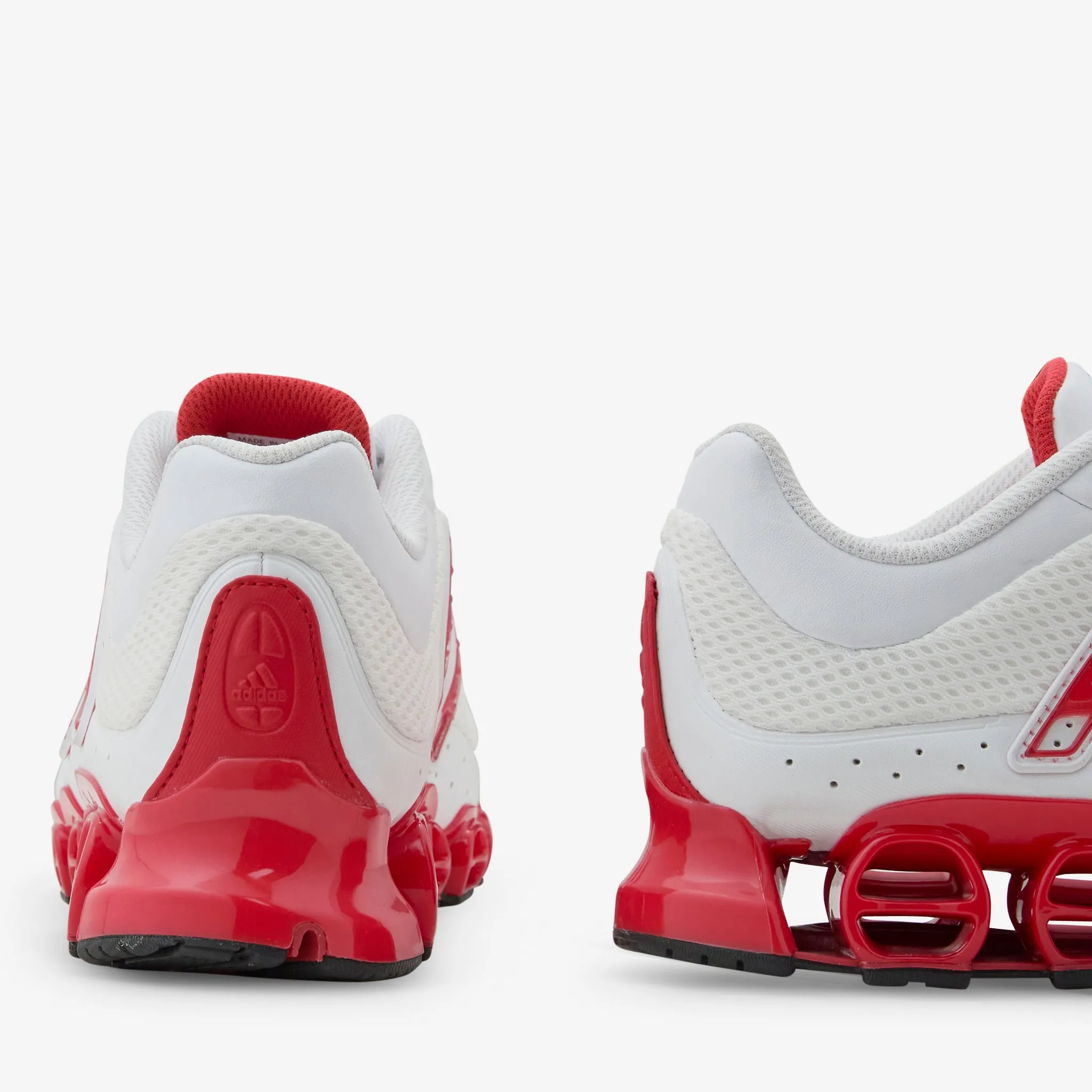 Megaride Cloud White | Better Scarlet | Core Black