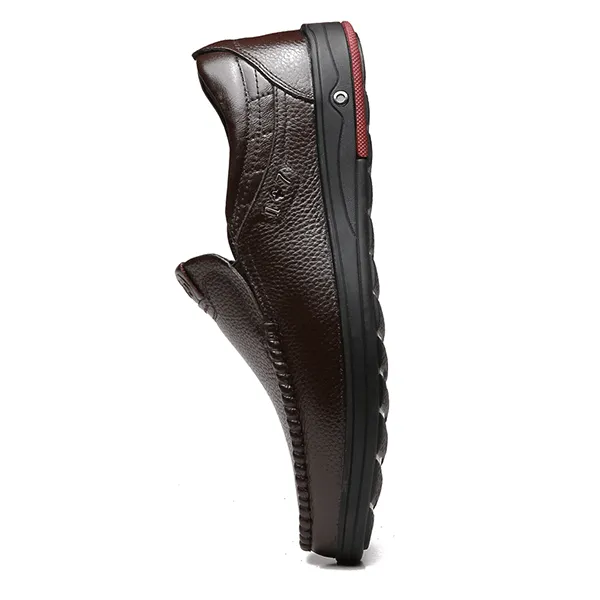 Men Large Size Cow Leather Soft Sole Casual Shoes