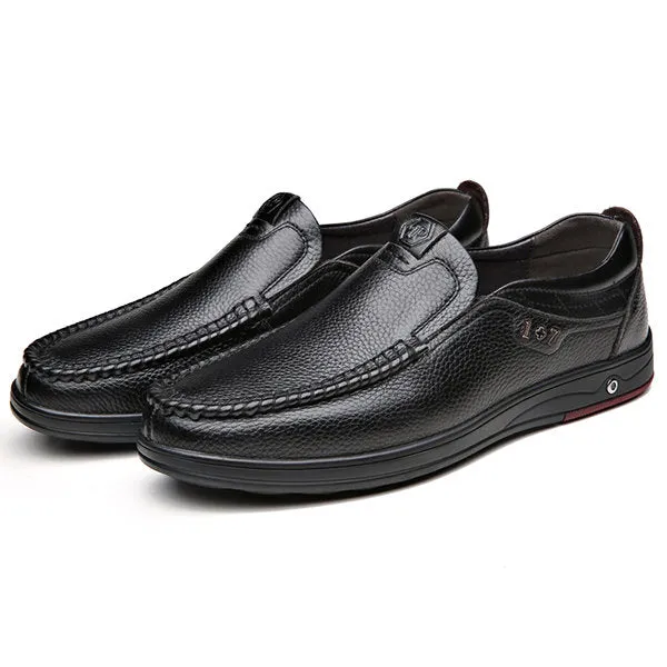 Men Large Size Cow Leather Soft Sole Casual Shoes