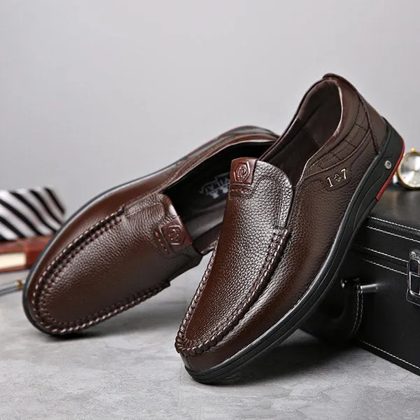 Men Large Size Cow Leather Soft Sole Casual Shoes