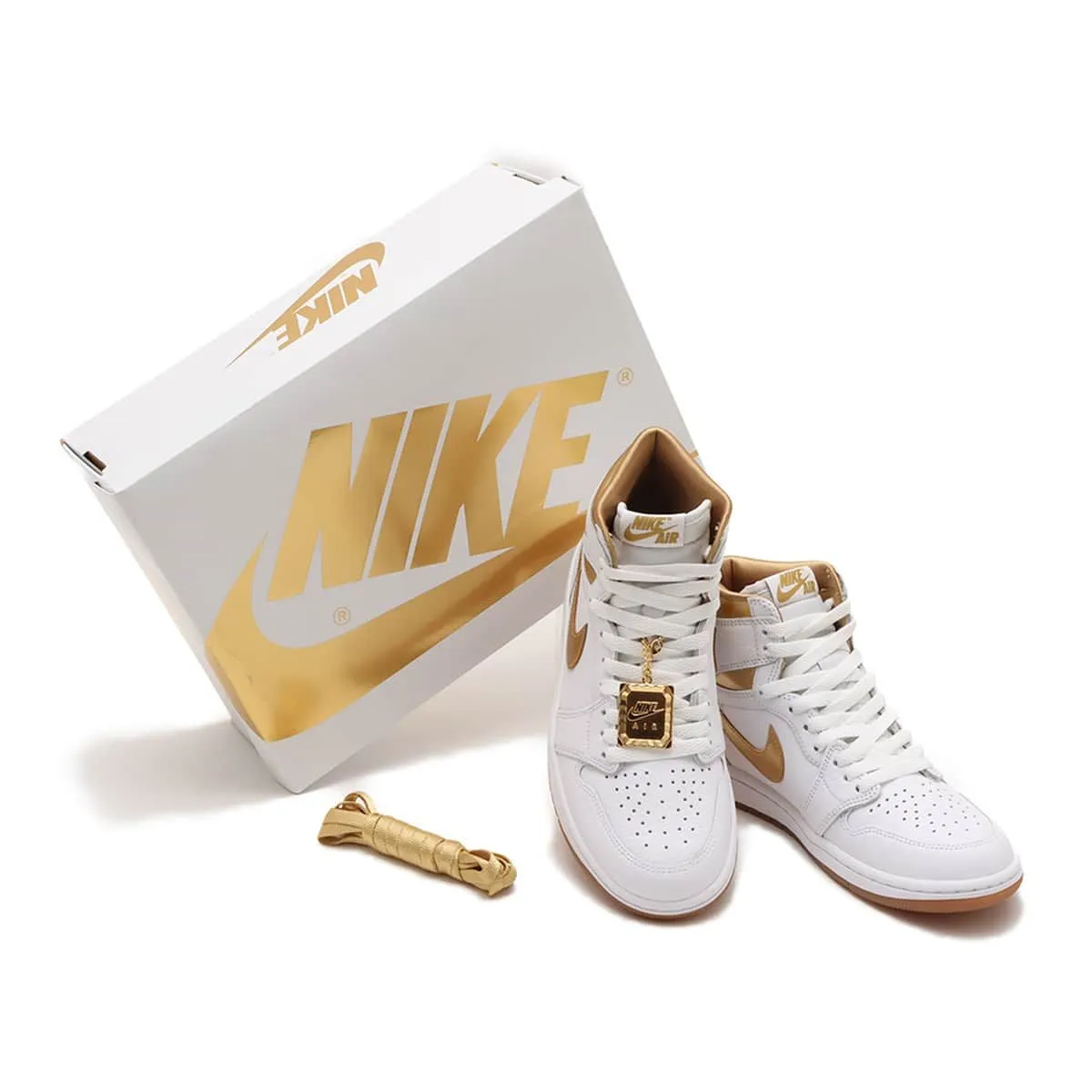 Women's Air Jordan 1 Retro High OG (Metallic Gold)